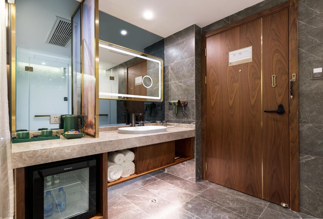 Nost Algia S Hotel Near Beijing Cbd - Cctv, China Zun, Skp And Sanlitun, Tian'Anmen Square, Forbidden City, Free Daily Necessities, Free Night Snack, Free Laundry, English Communication Well, Free Travel Advice , Free Gymnastic, Exteriör bild